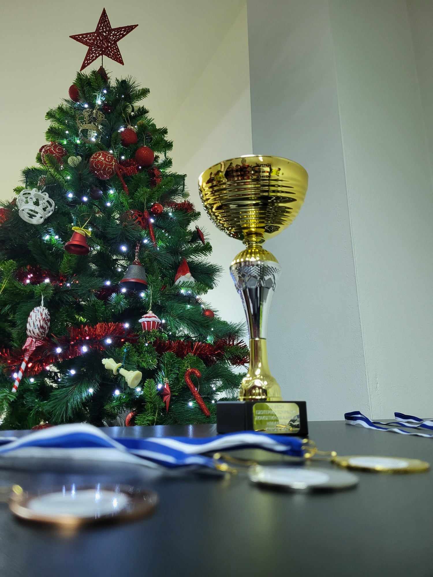 Χριστουγεννιάτικο τουρνουά σκακιστική ακαδημία Ηρακλείου Κίνηση Ματ μαζί με σκακιστικό τμήμα ΓΣ Νίκος Καζαντζάκης.